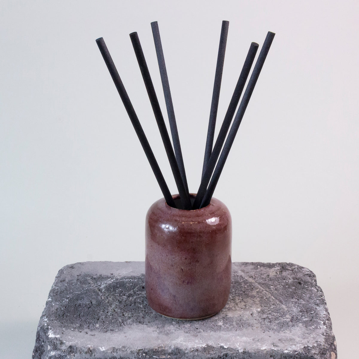 reed diffuser vase | ceramic | wine red