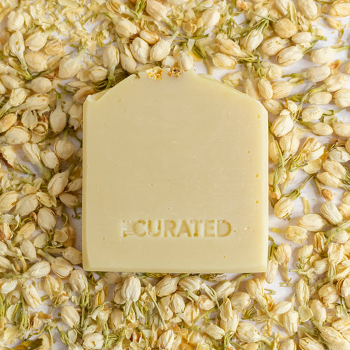 <tc>natural soap FRESH & CREAMY | with almond milk and sweet almond oil</tc>